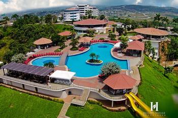 Hillary Nature Resort Spa