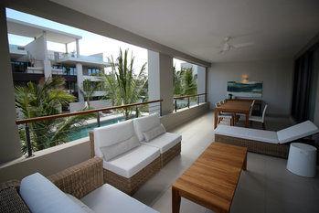 Element Bay Luxury Beach Apartments by BARNES