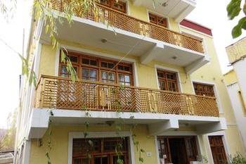 Rahela Guest House & Home Stay